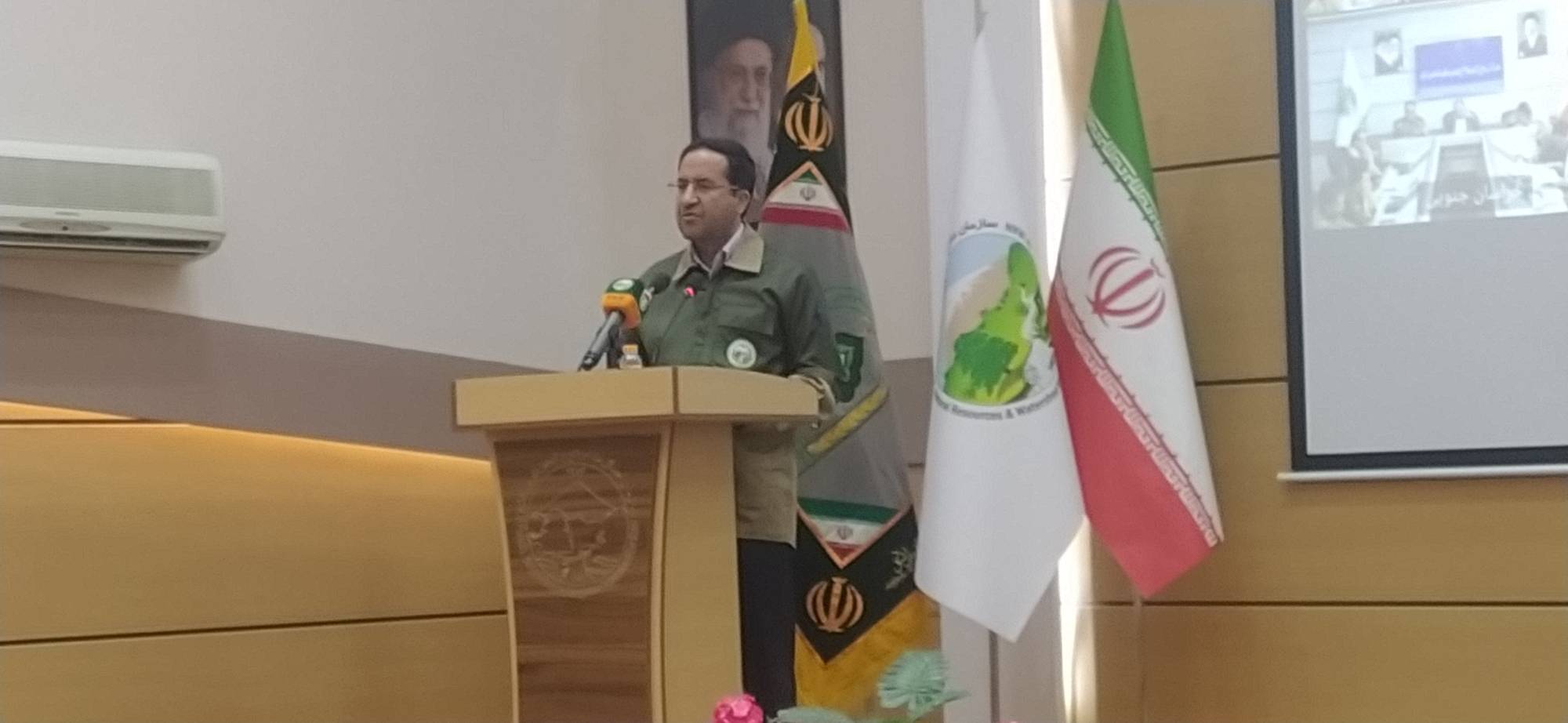 افلاطونی: جنگلبان را تنها نمی‌گذاریم