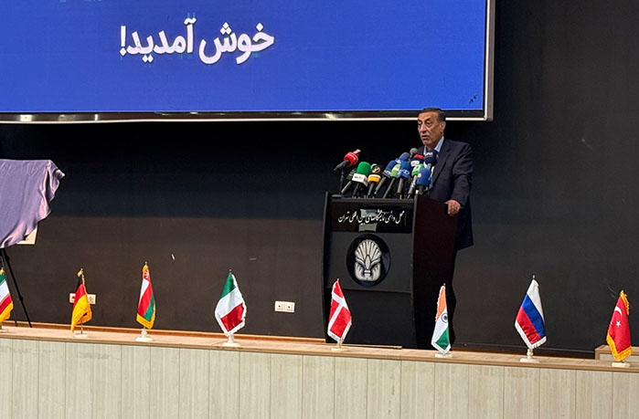 دولت در کنار تولیدکنندگان و سرمایه گذاران است