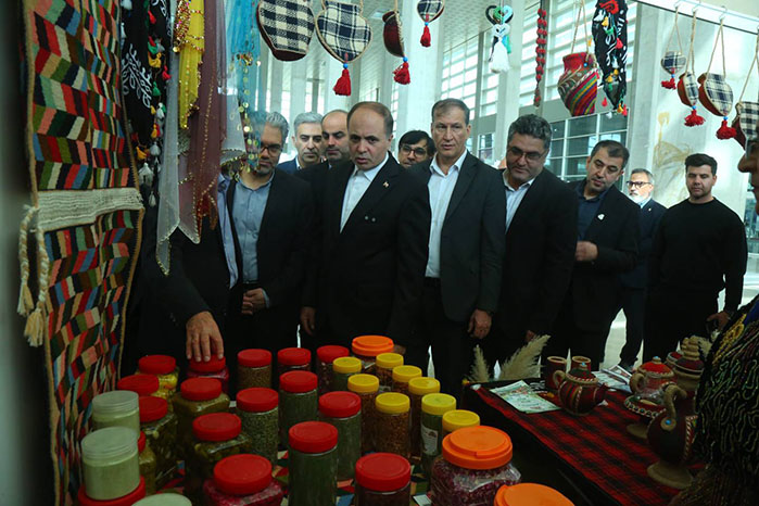 بازدید وزیر جهاد کشاورزی از نمایشگاه آیفارم